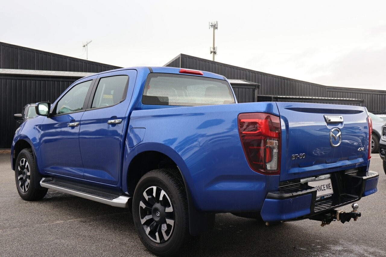 Mazda Bt-50 image 4