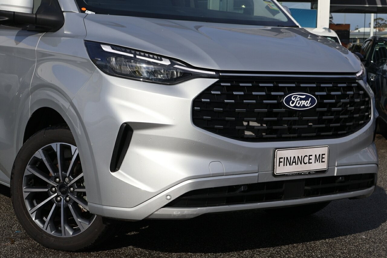 Ford Tourneo image 2