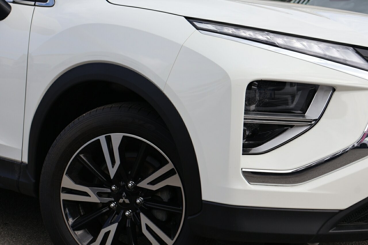 Mitsubishi Eclipse Cross image 2