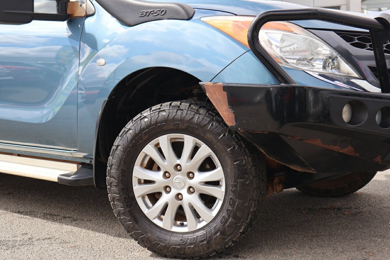 Mazda Bt-50 image 2