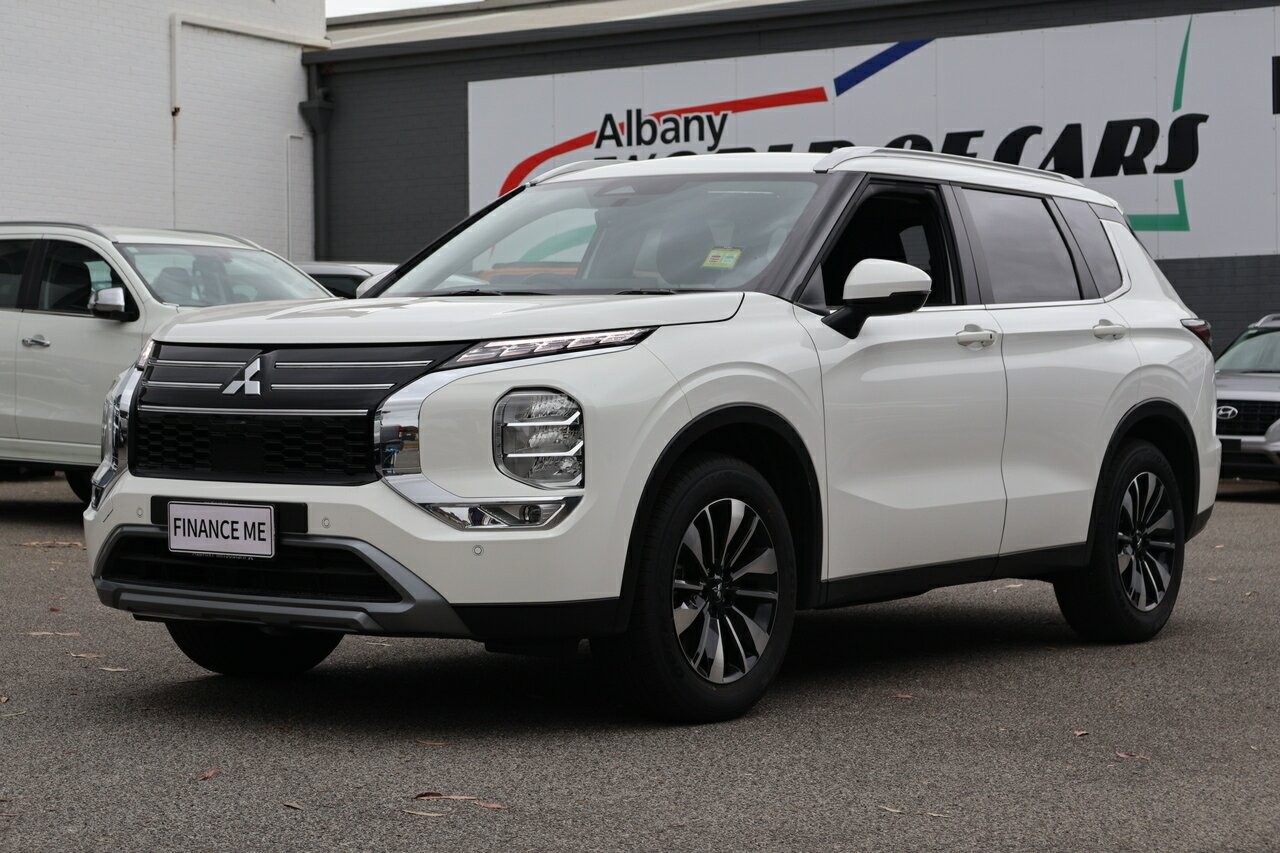 Mitsubishi Outlander image 4