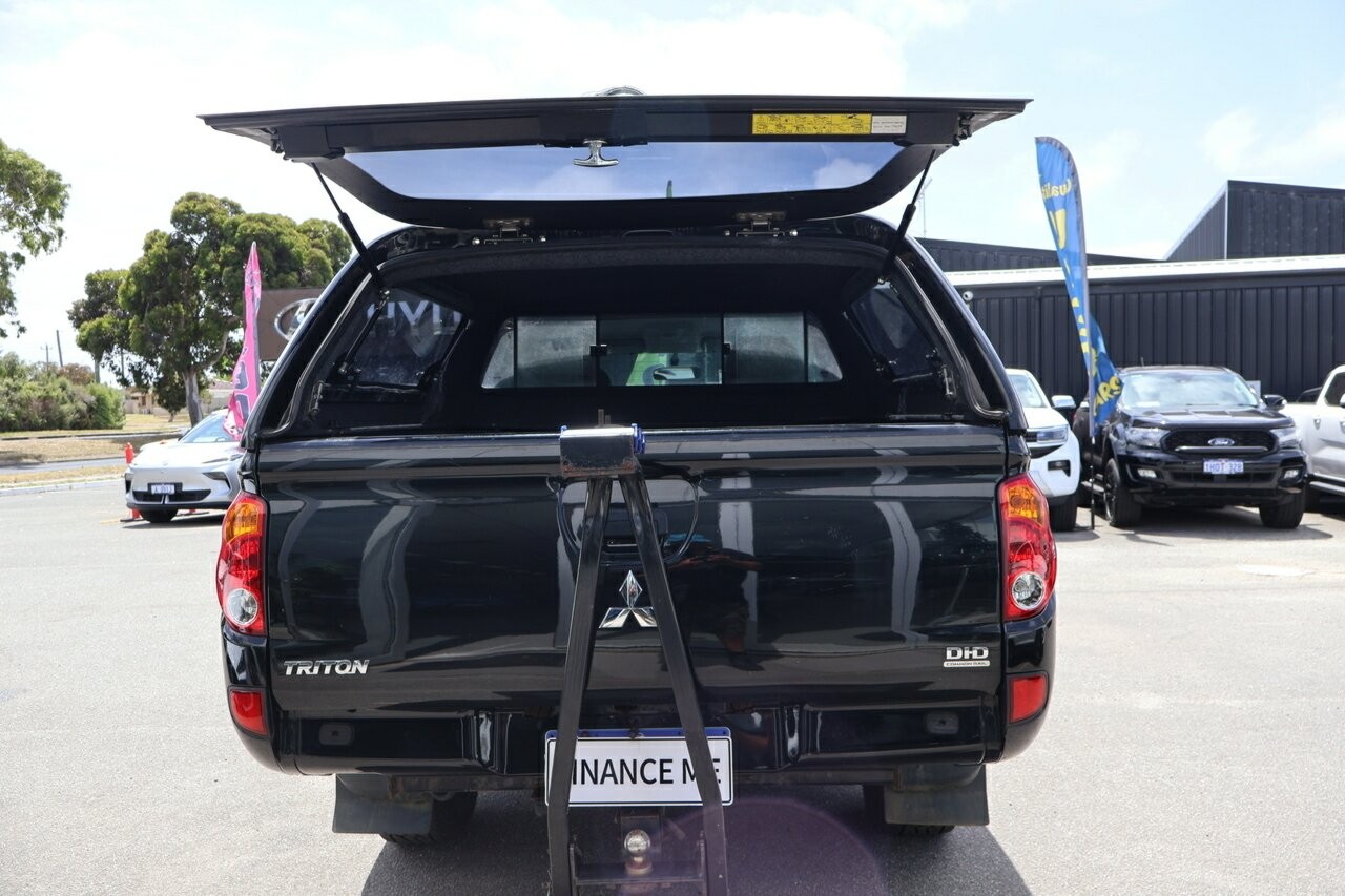 Mitsubishi Triton image 4