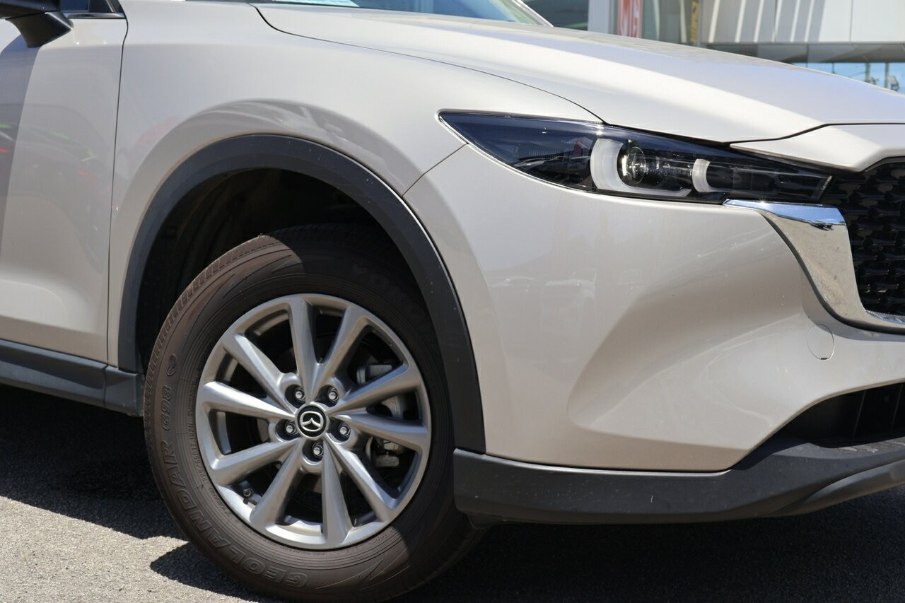 Mazda Cx-5 image 2