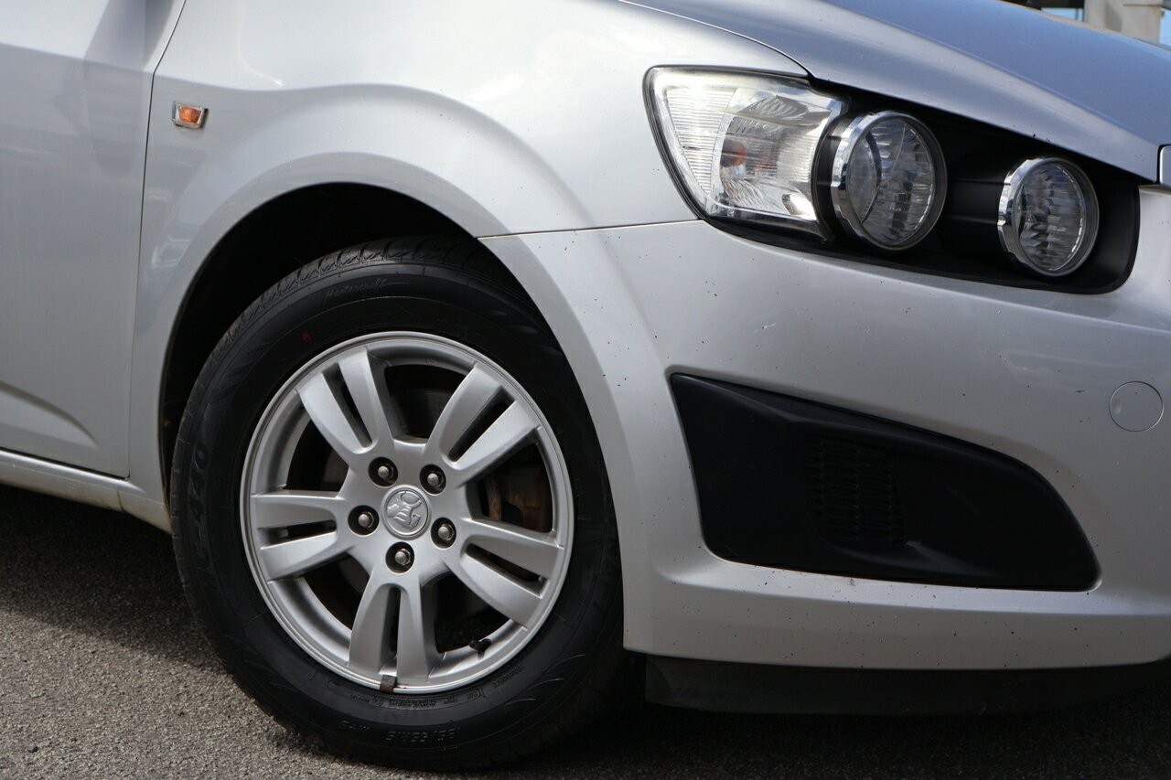 Holden Barina image 2