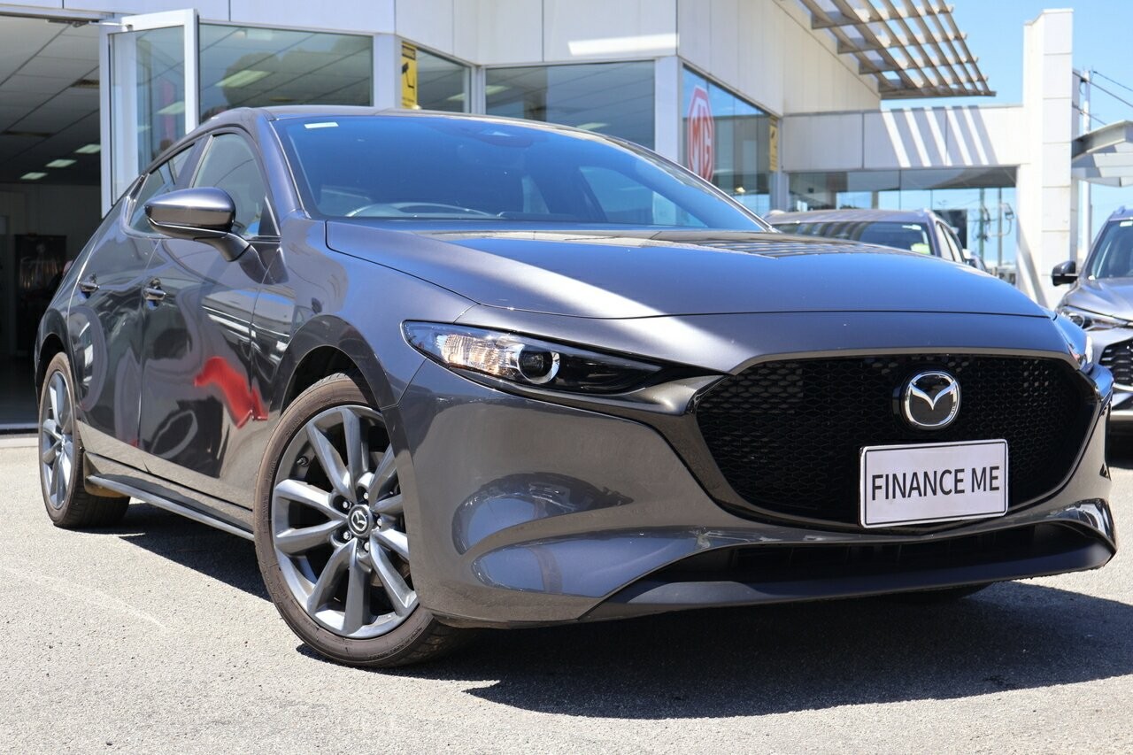 Mazda 3 image 1
