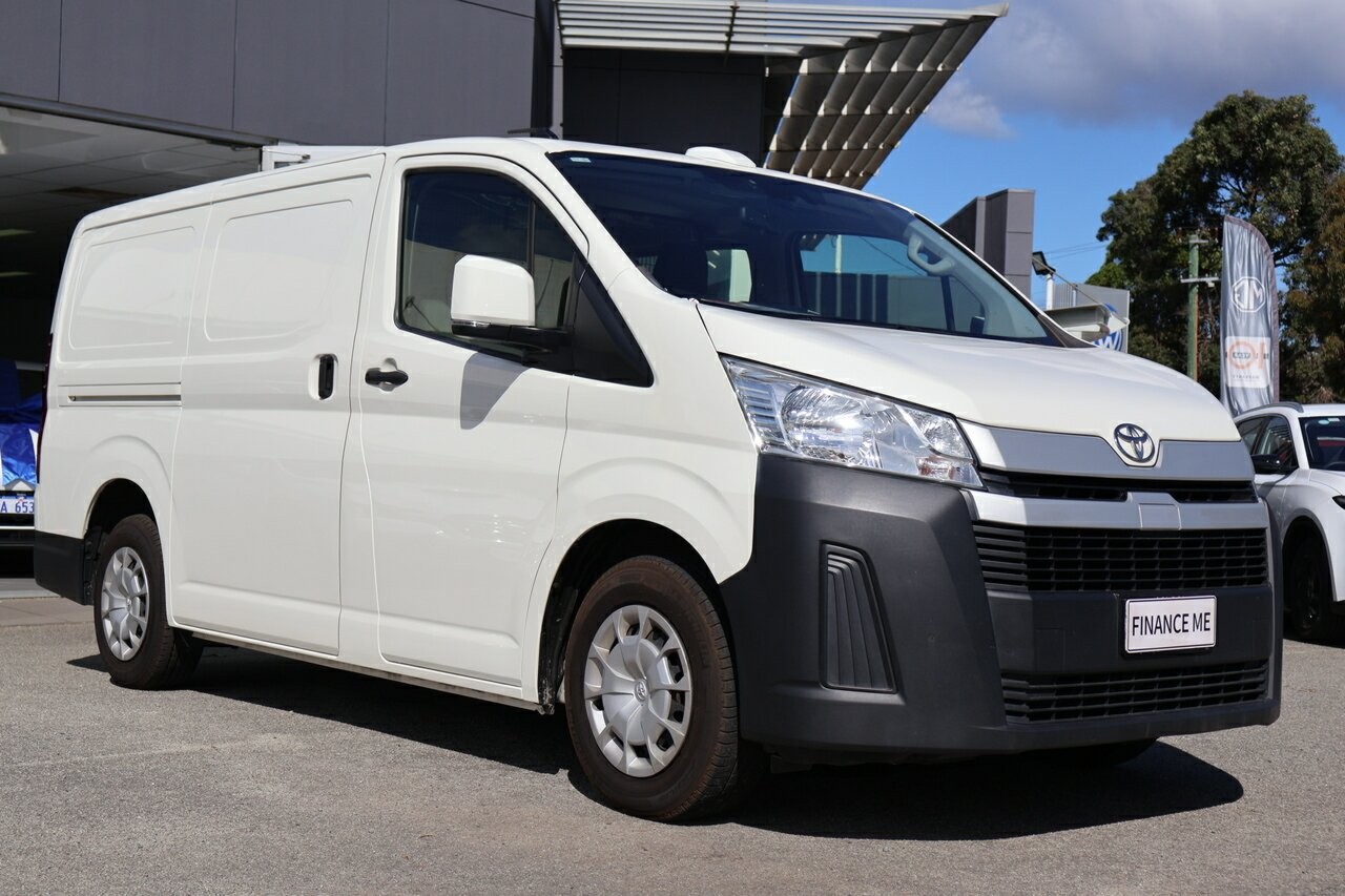 Toyota Hiace Dsl Lwb Van A/t Base image 1