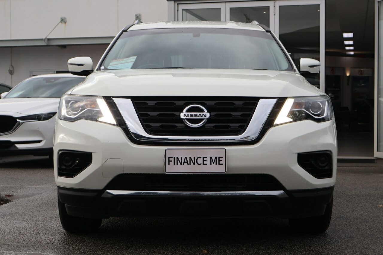 Nissan Pathfinder image 2