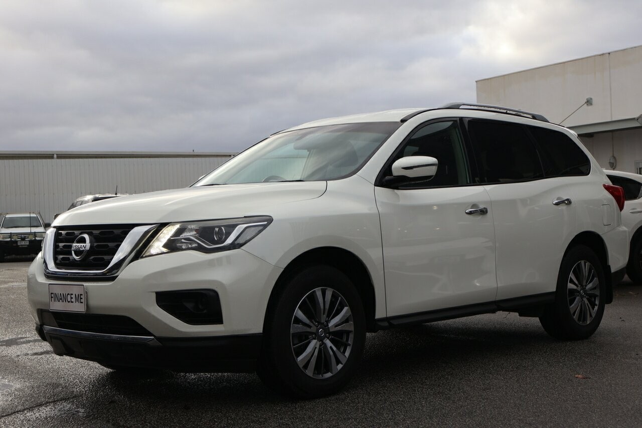 Nissan Pathfinder image 3