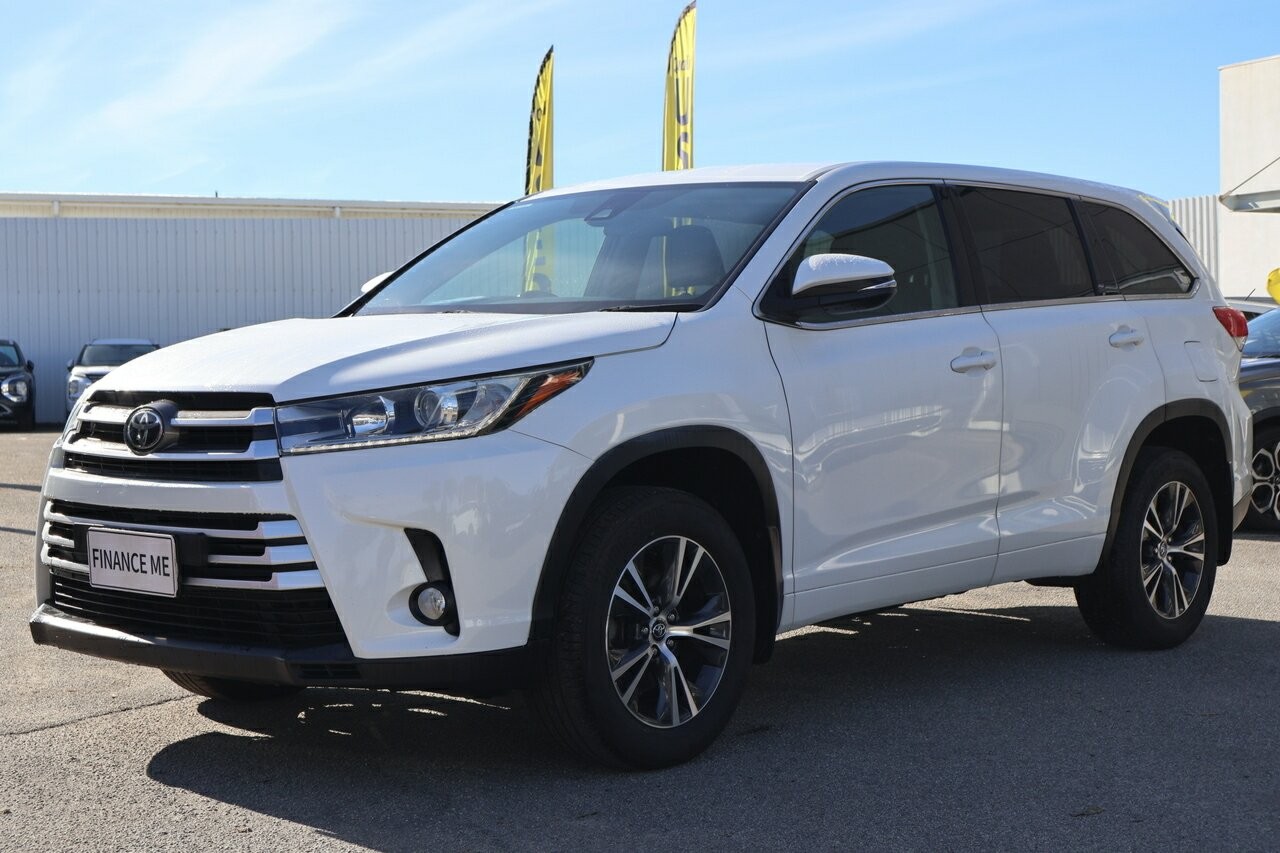 Toyota Kluger image 3