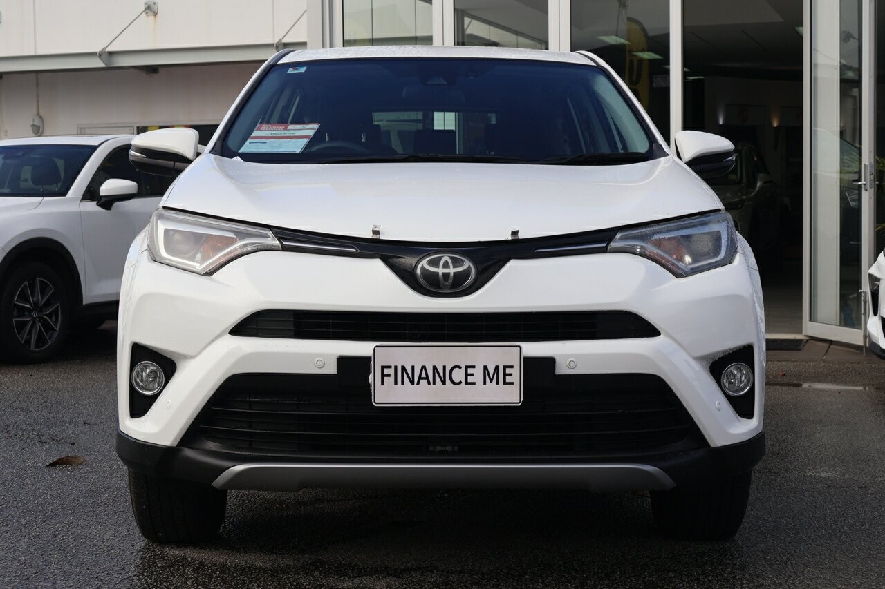 Toyota Rav4 image 2