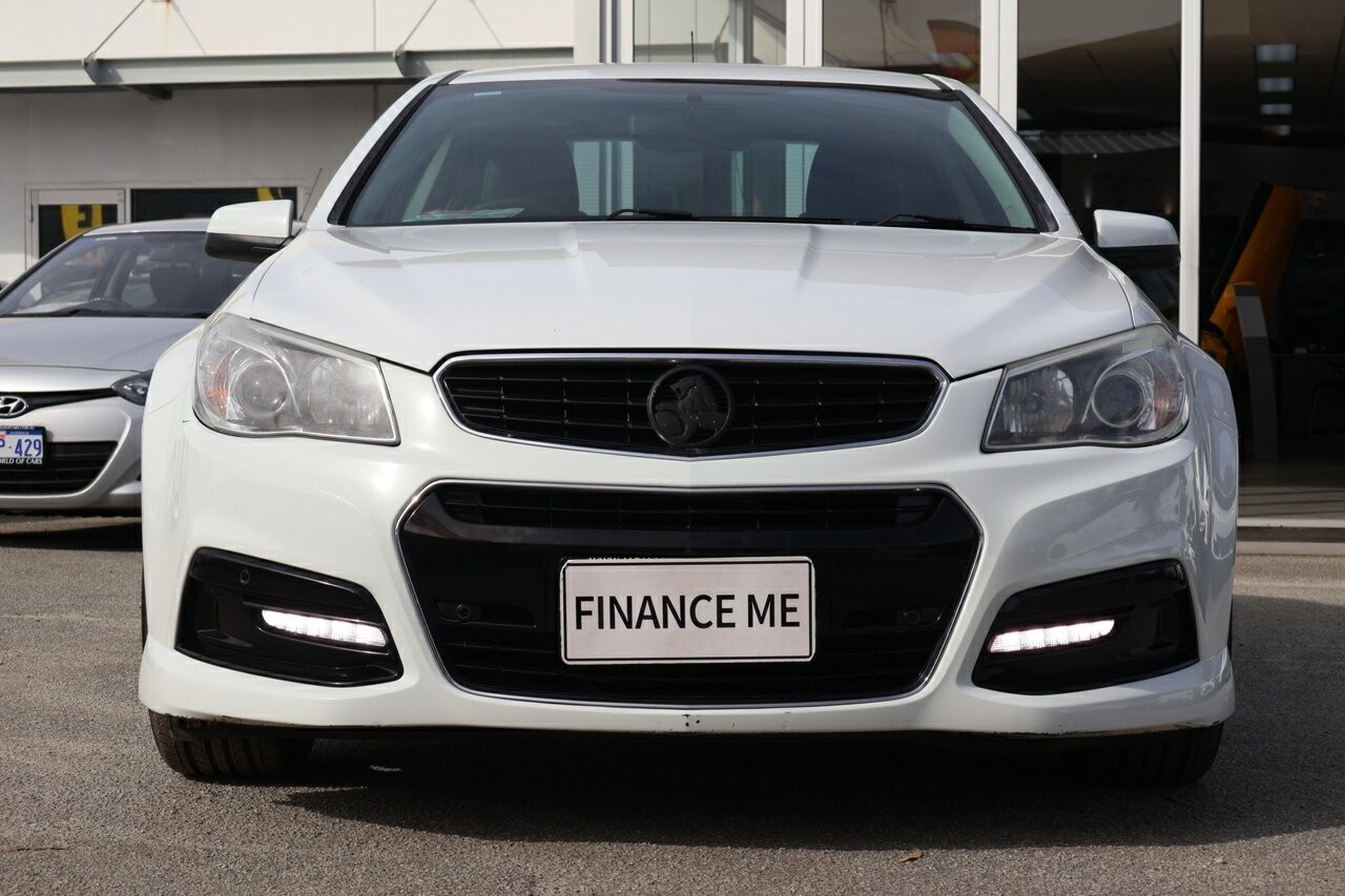 Holden Commodore image 2