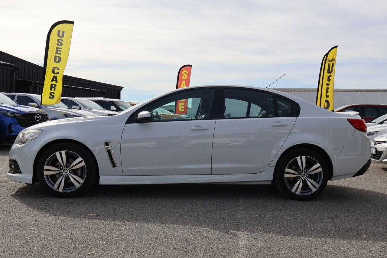 Holden Commodore image 4