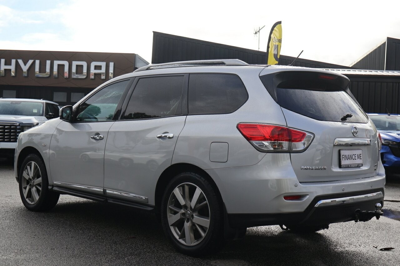 Nissan Pathfinder image 4