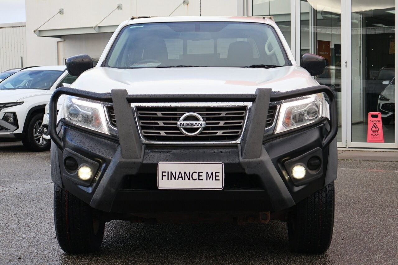 Nissan Navara image 2