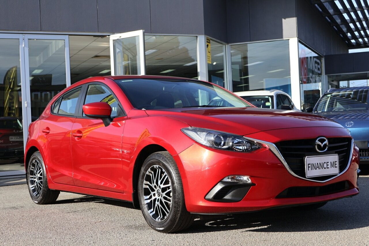 Mazda 3 image 1