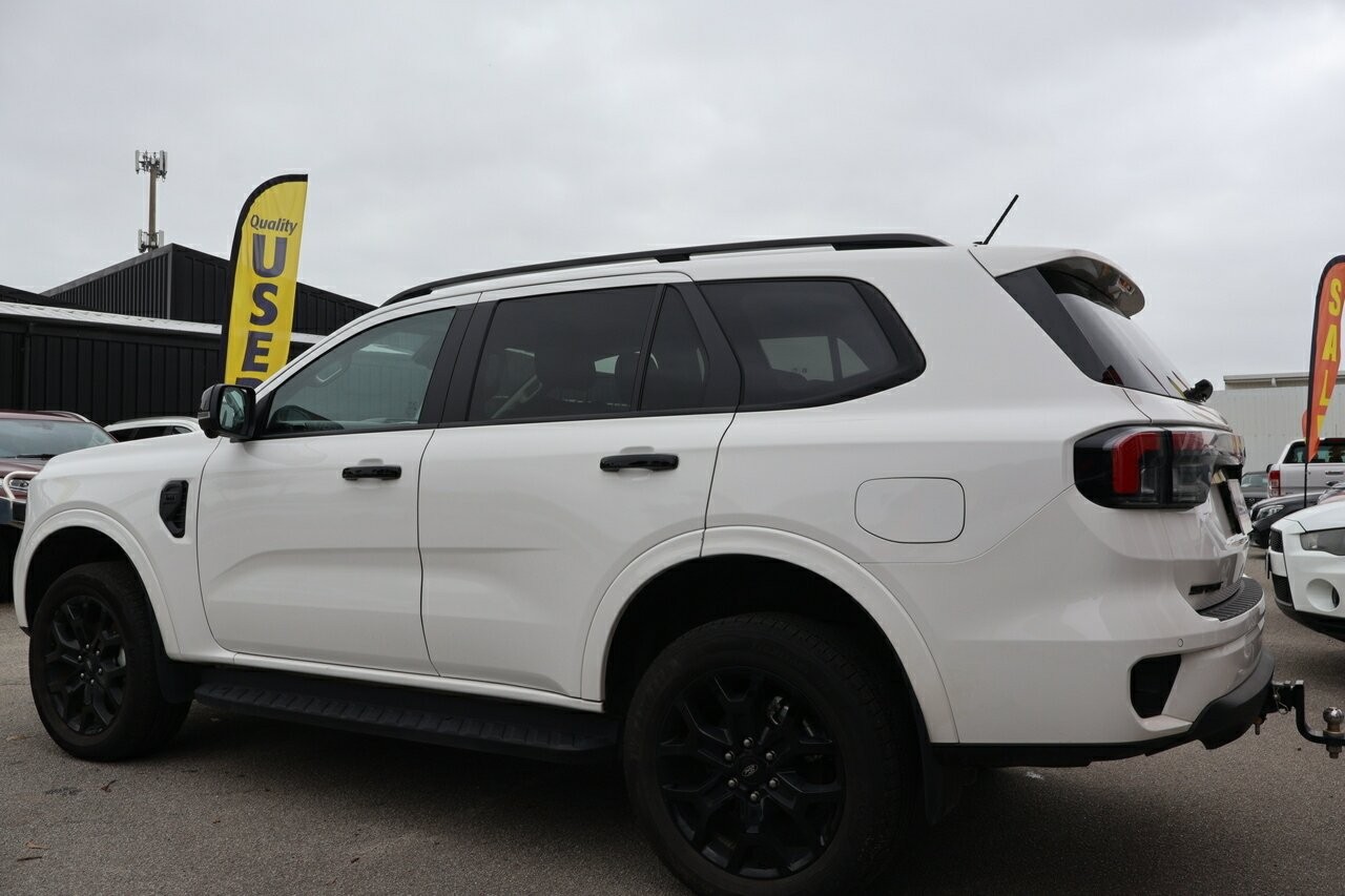Ford Everest image 4