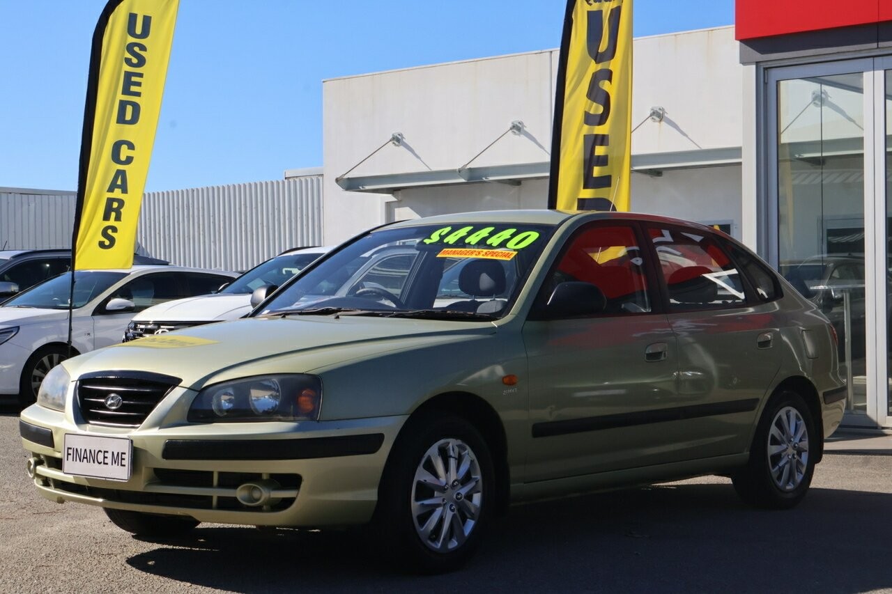 Hyundai Elantra image 3