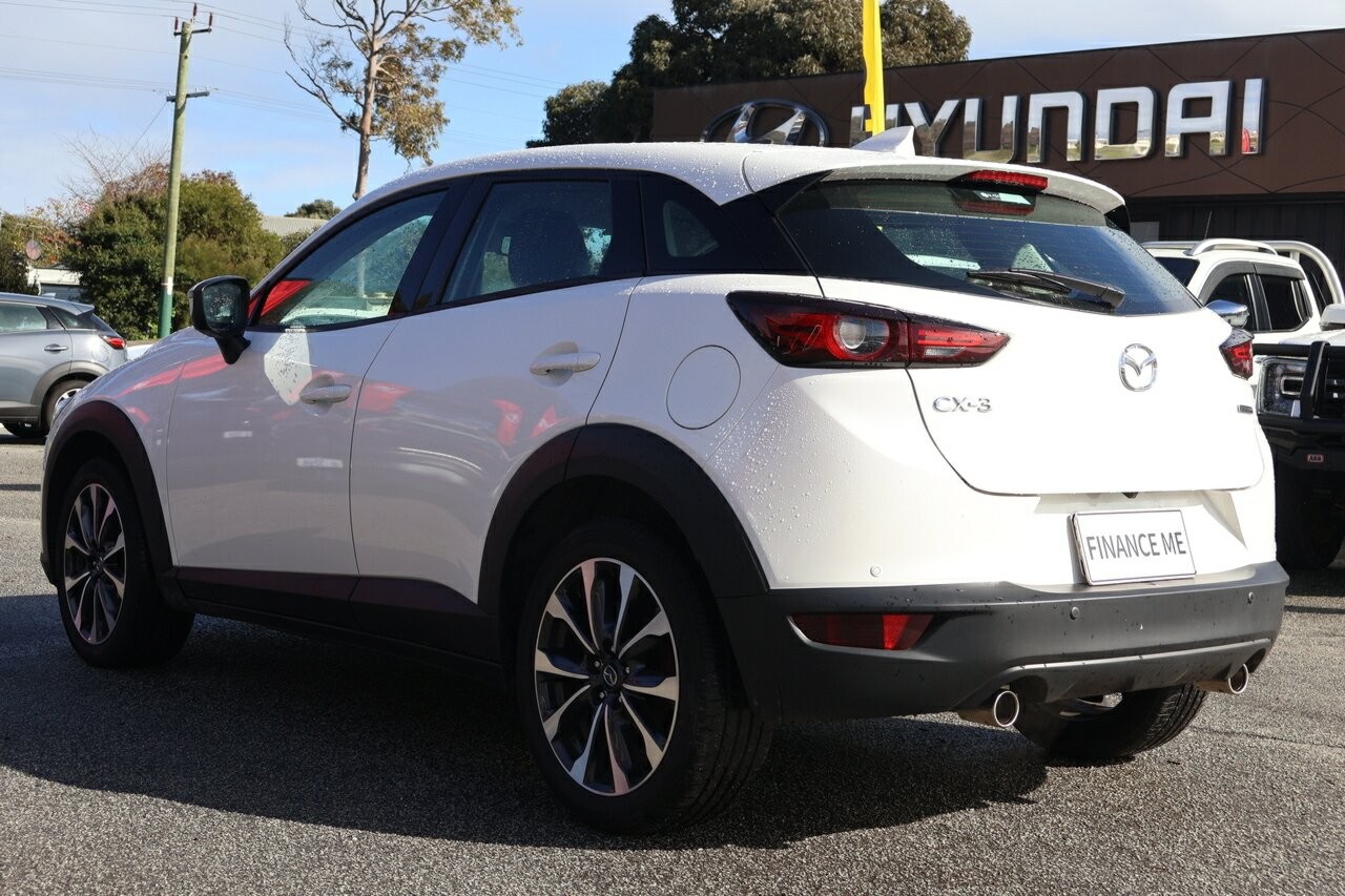 Mazda Cx-3 image 4