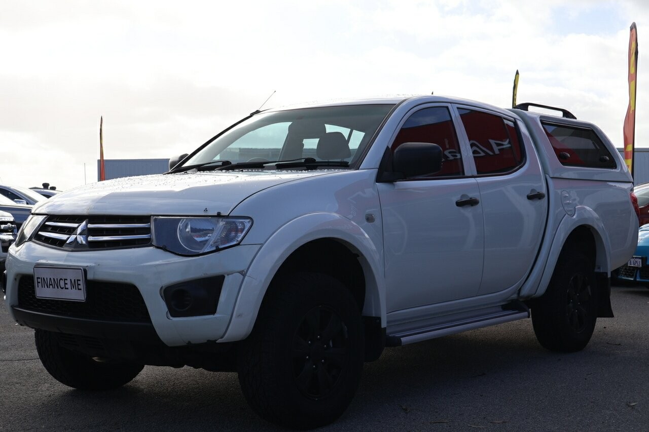Mitsubishi Triton image 3