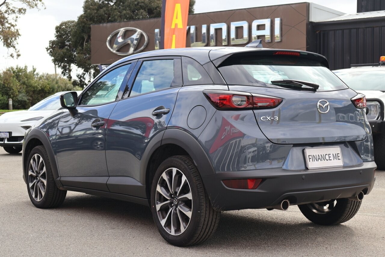 Mazda Cx-3 image 4