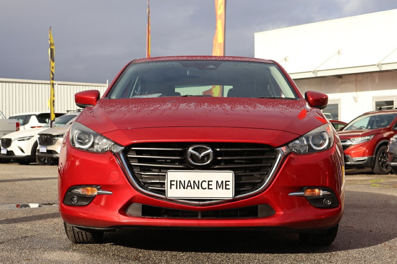 Mazda 3 image 2