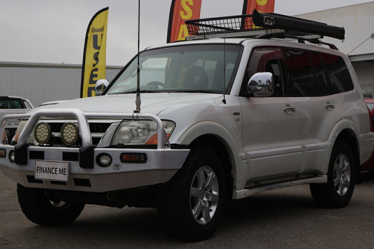 Mitsubishi Pajero image 4