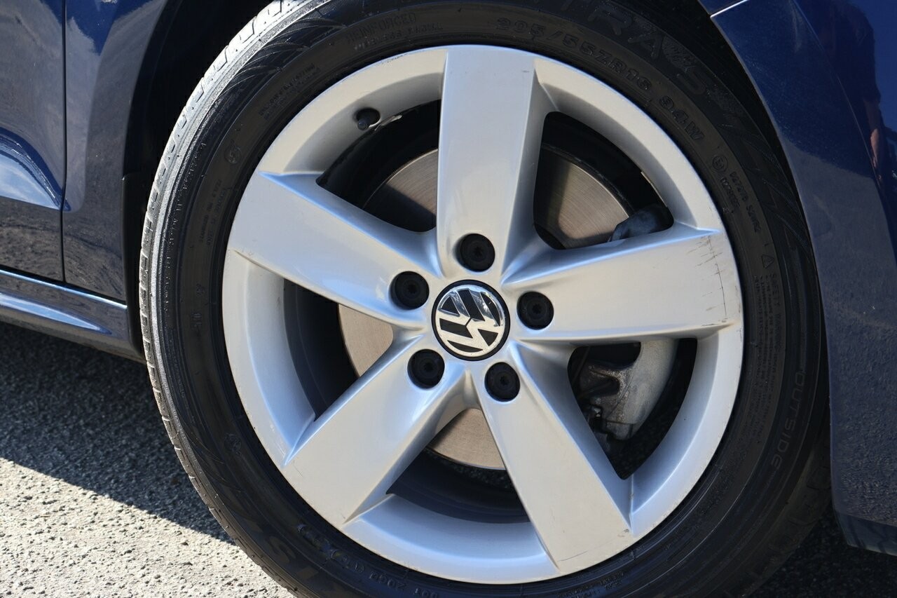 Volkswagen Jetta image 2