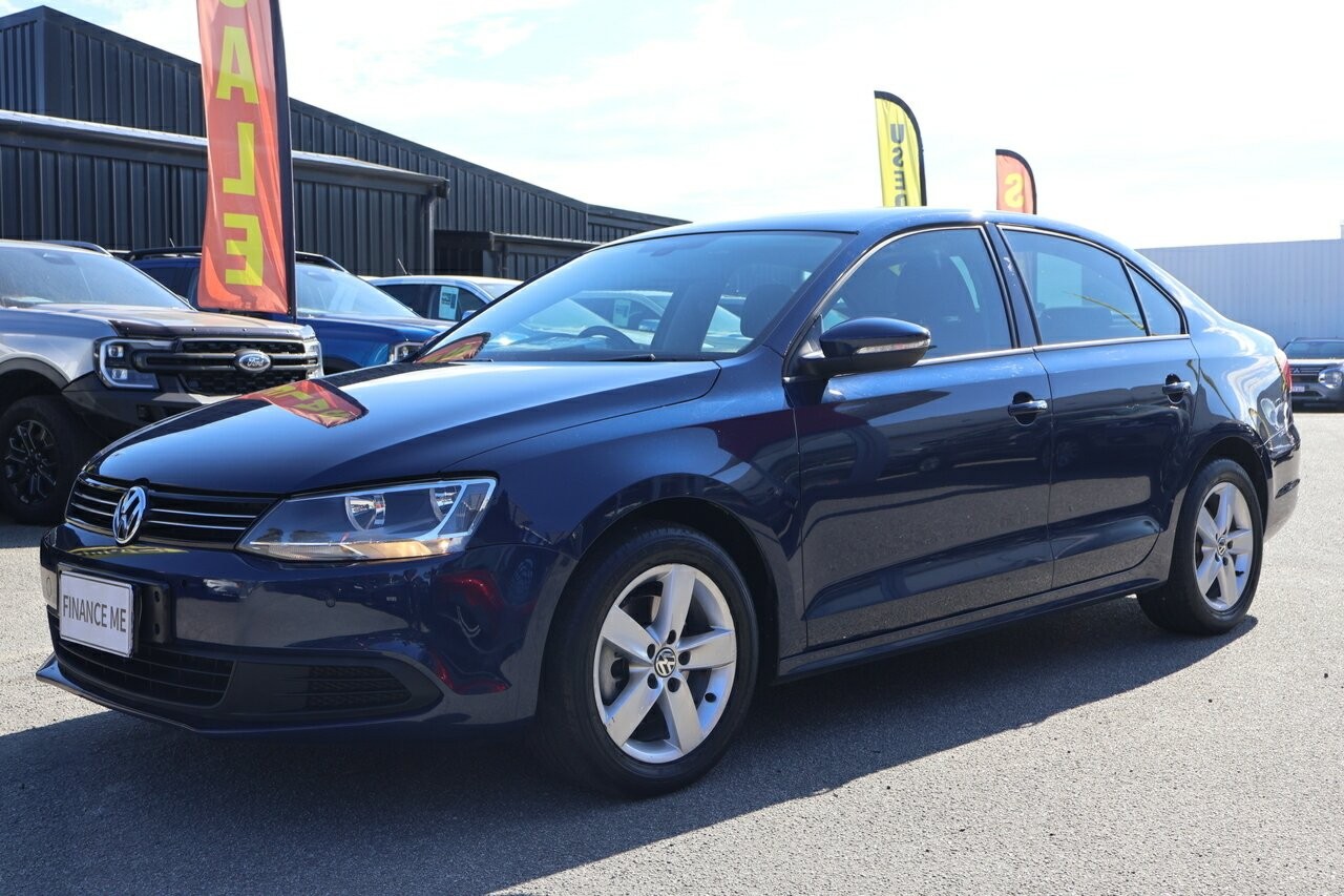 Volkswagen Jetta image 4