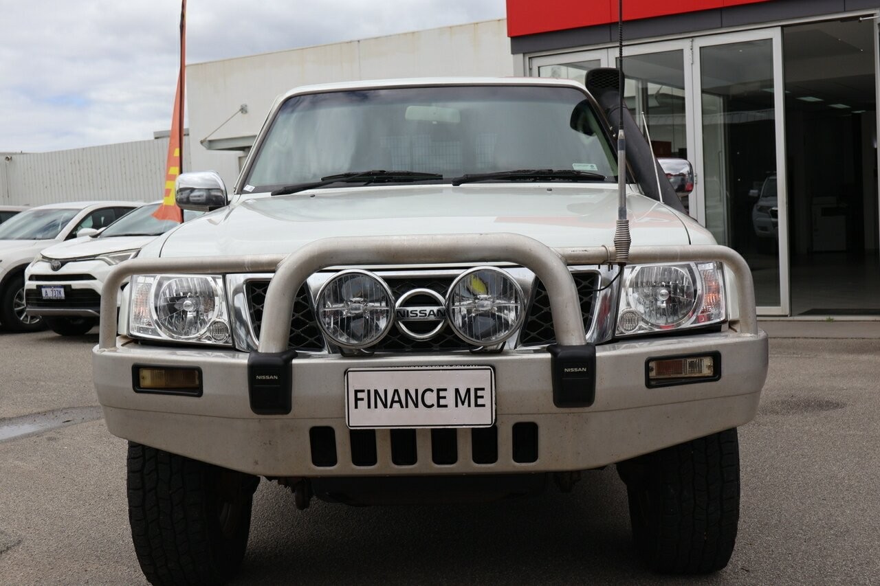 Nissan Patrol image 2