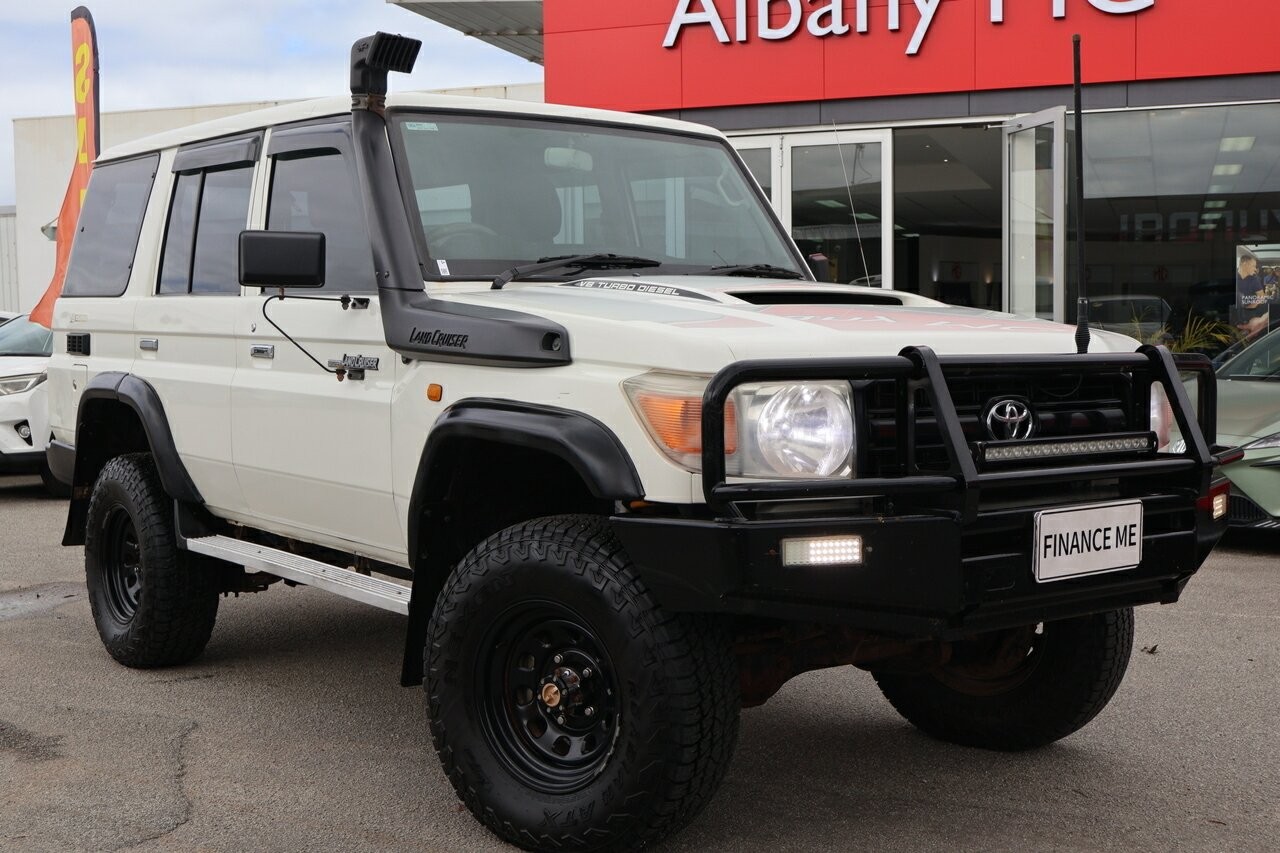 Toyota Landcruiser image 1