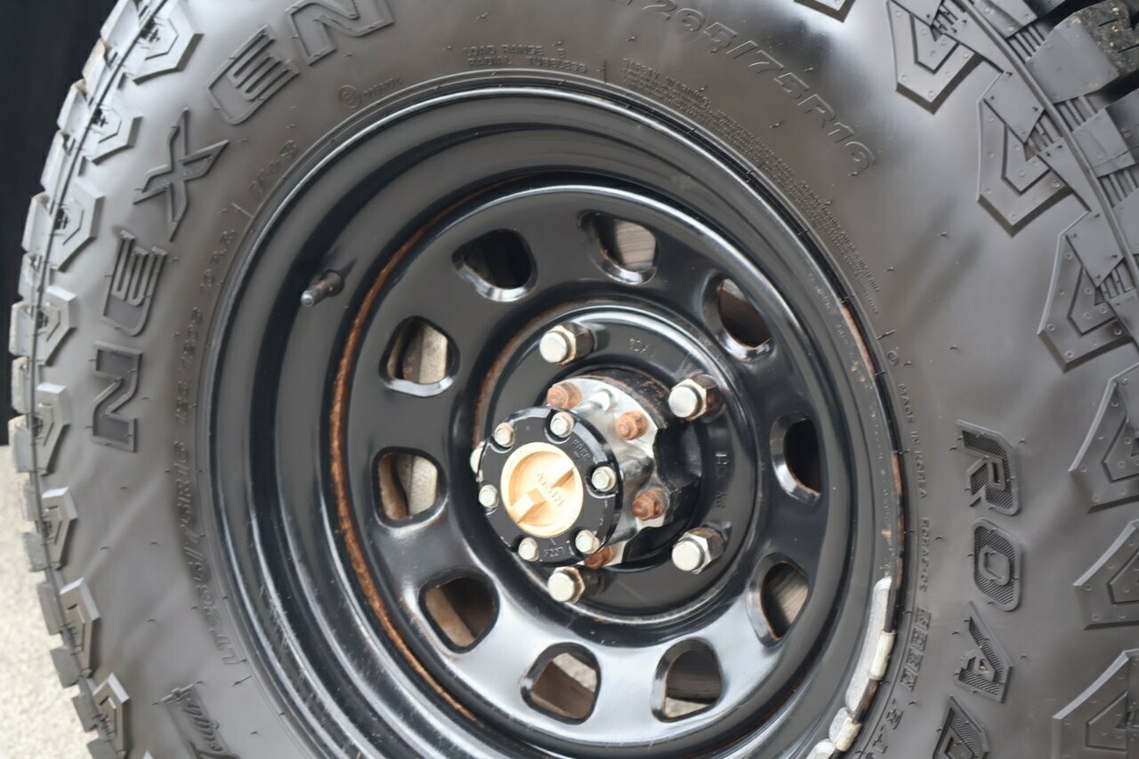 Toyota Landcruiser image 2
