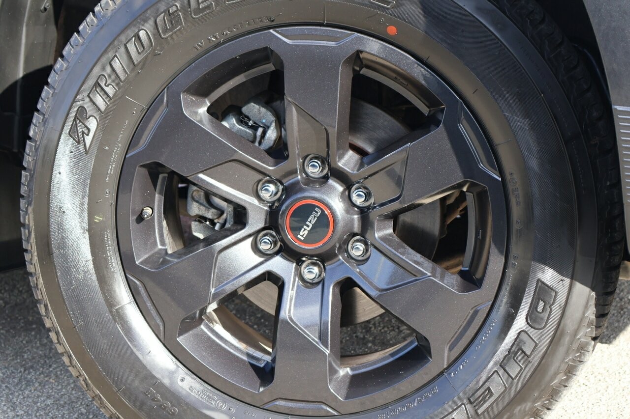 Isuzu D-max image 2