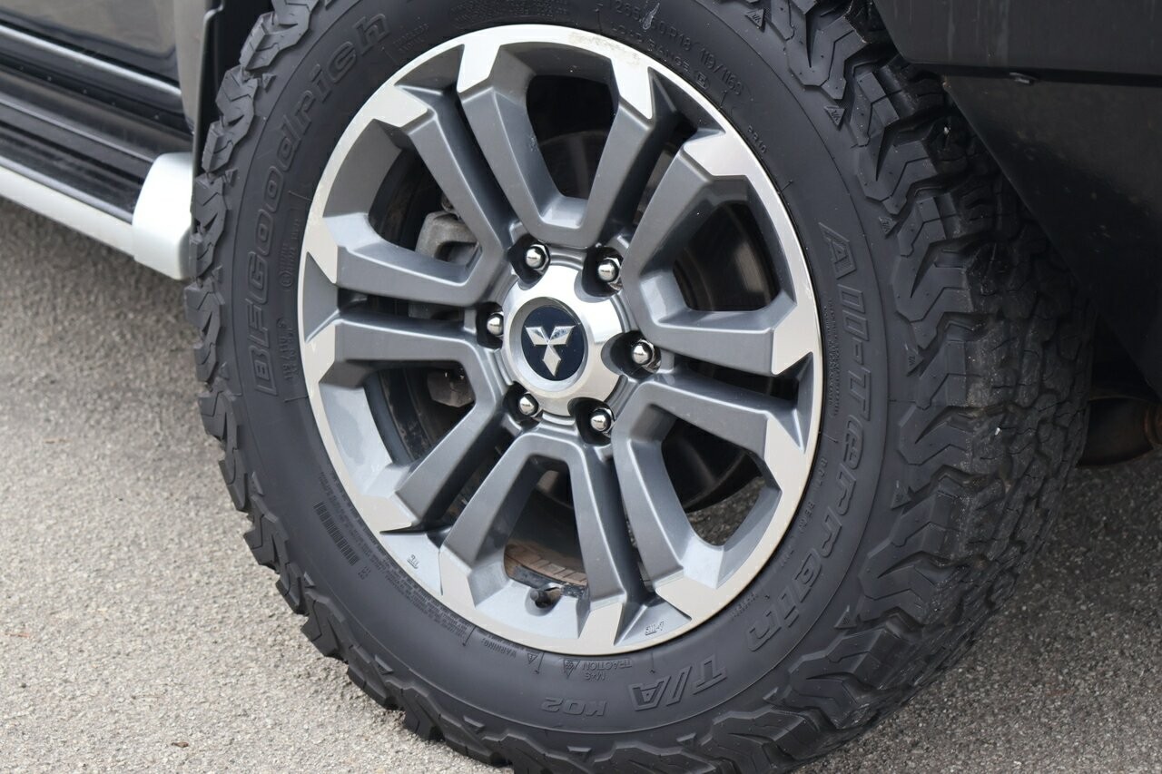Mitsubishi Triton image 2