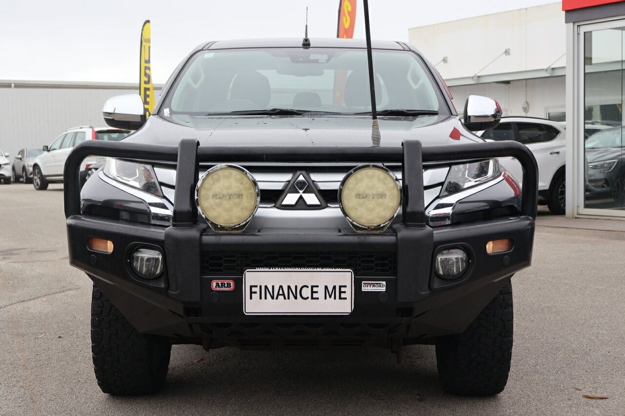 Mitsubishi Triton image 3