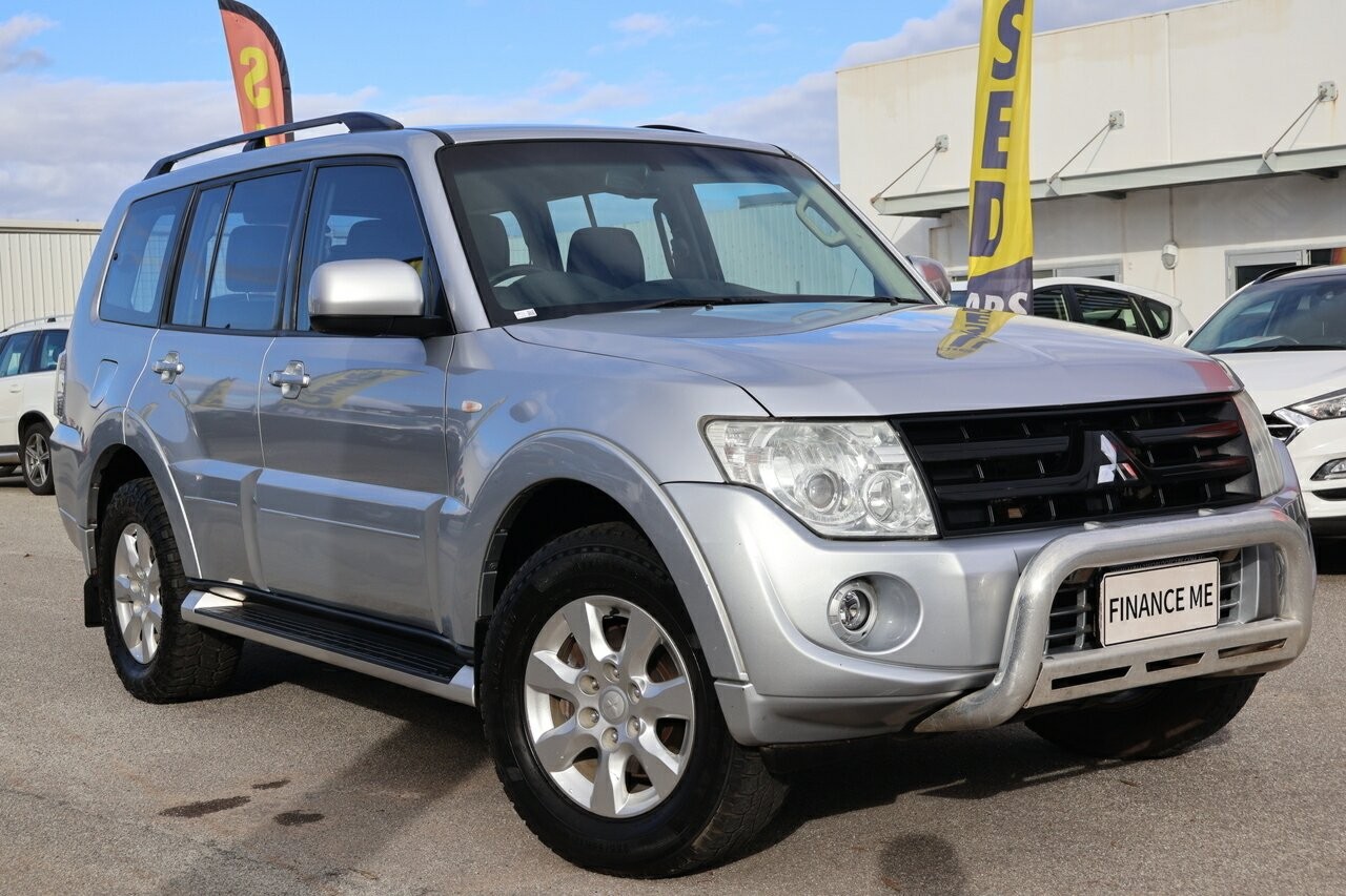 Mitsubishi Pajero image 1
