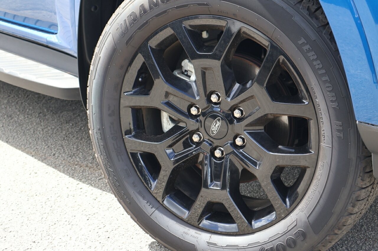 Ford Everest image 2