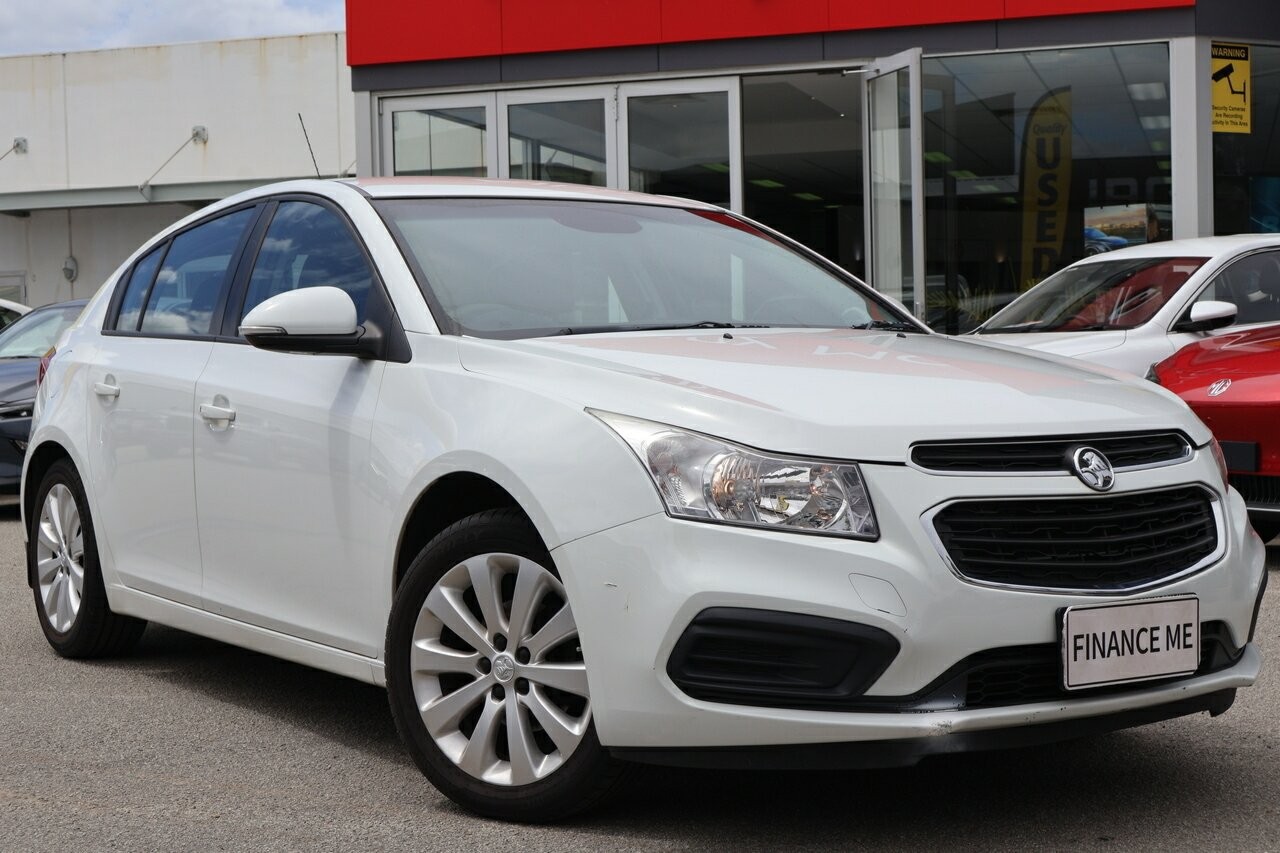 Holden Cruze image 1
