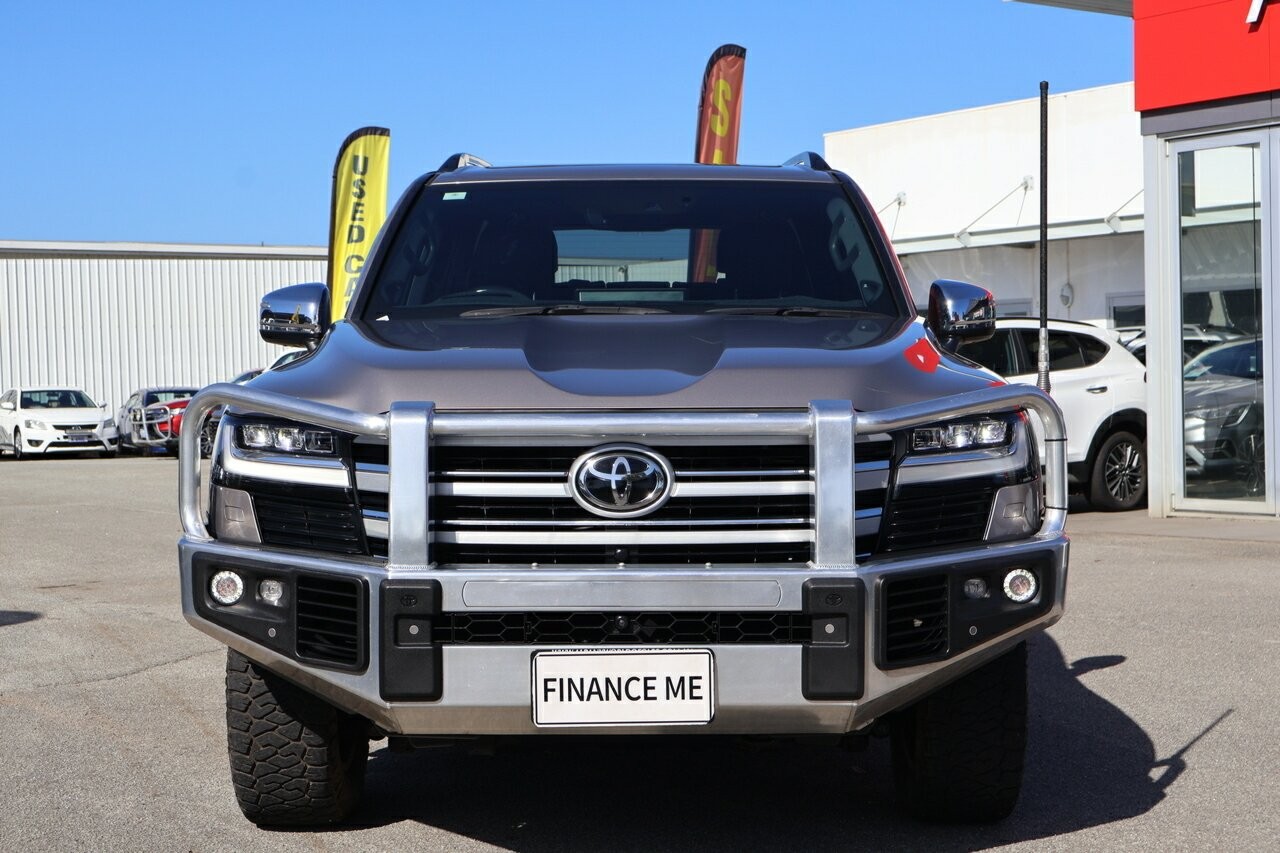 Toyota Landcruiser image 3