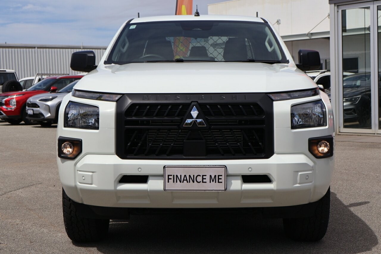 Mitsubishi Triton image 3