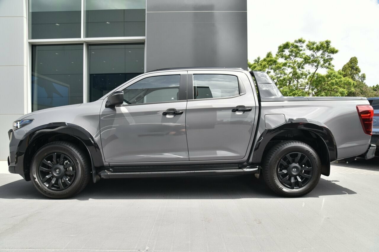 Mazda Bt-50 image 2