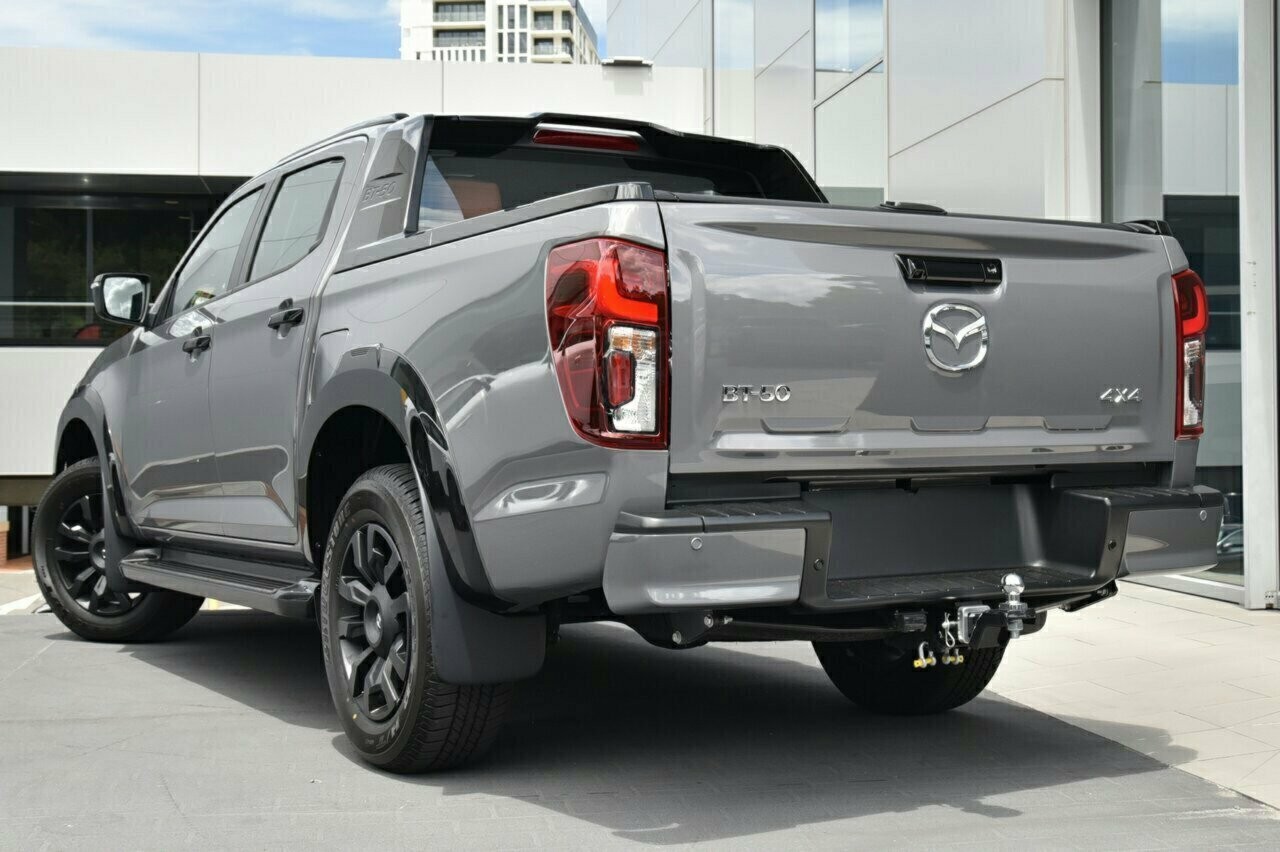 Mazda Bt-50 image 3