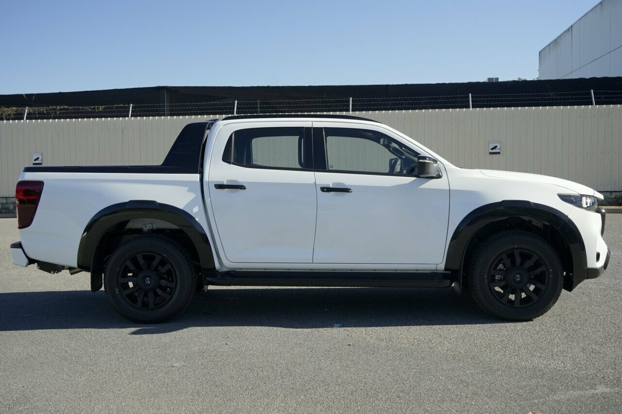 Mazda Bt-50 image 2