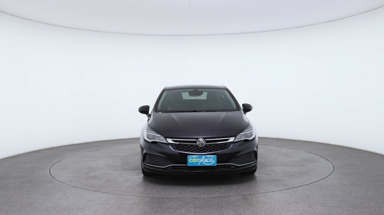 Holden Astra image 2