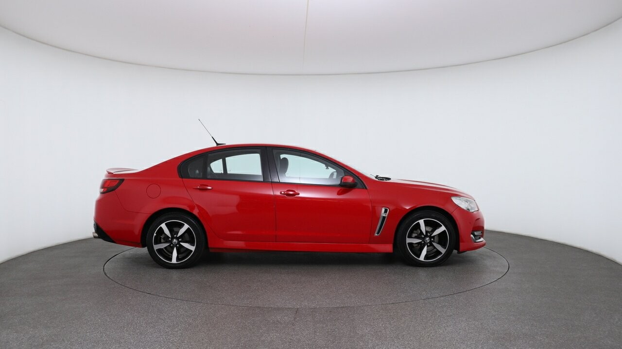 Holden Commodore image 3