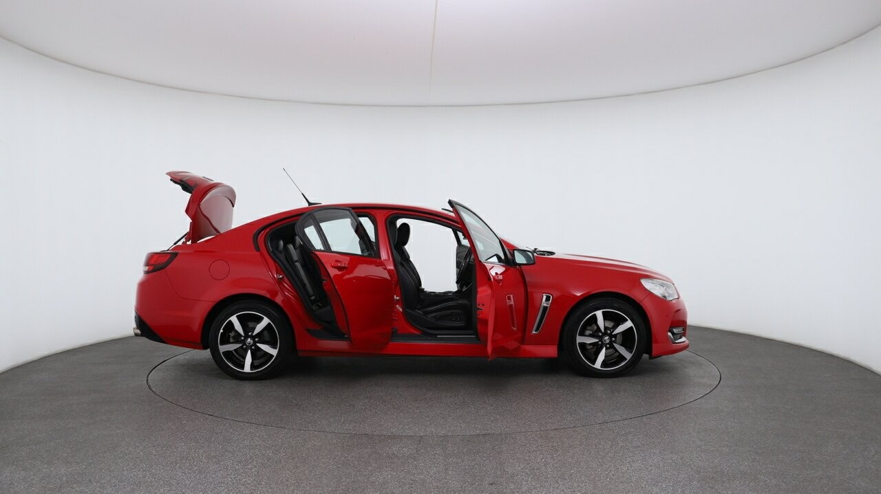 Holden Commodore image 4