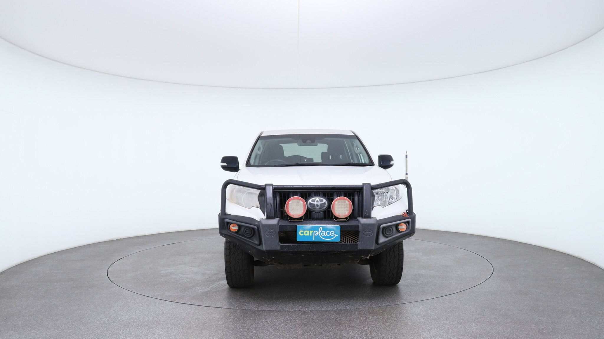 Toyota Landcruiser Prado image 2