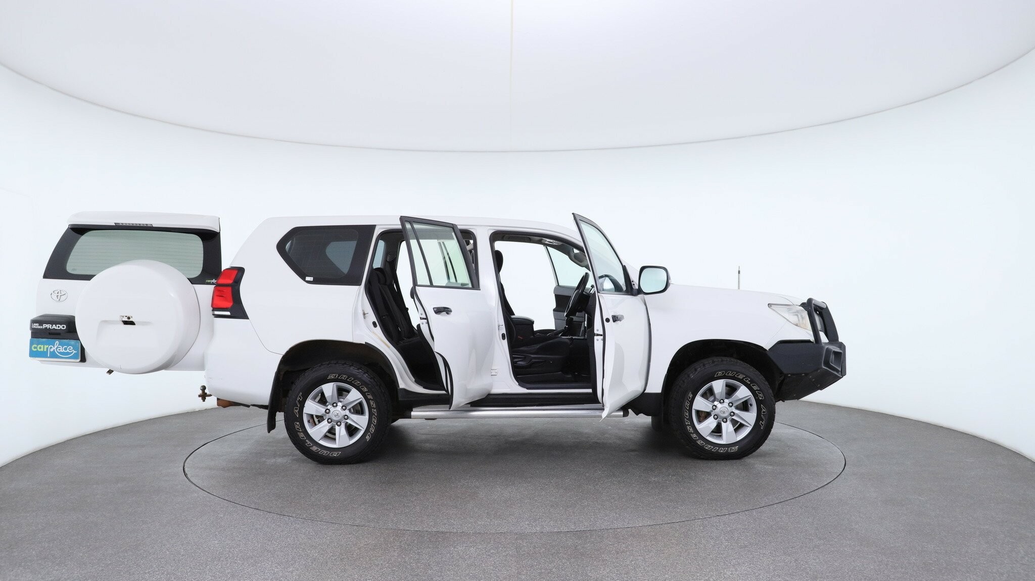 Toyota Landcruiser Prado image 4