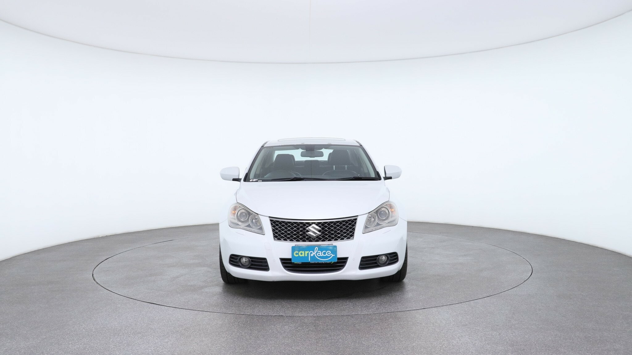 Suzuki Kizashi image 2