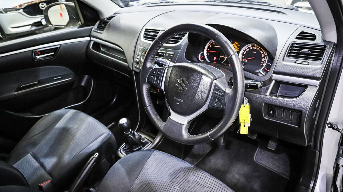 Suzuki Swift image 4