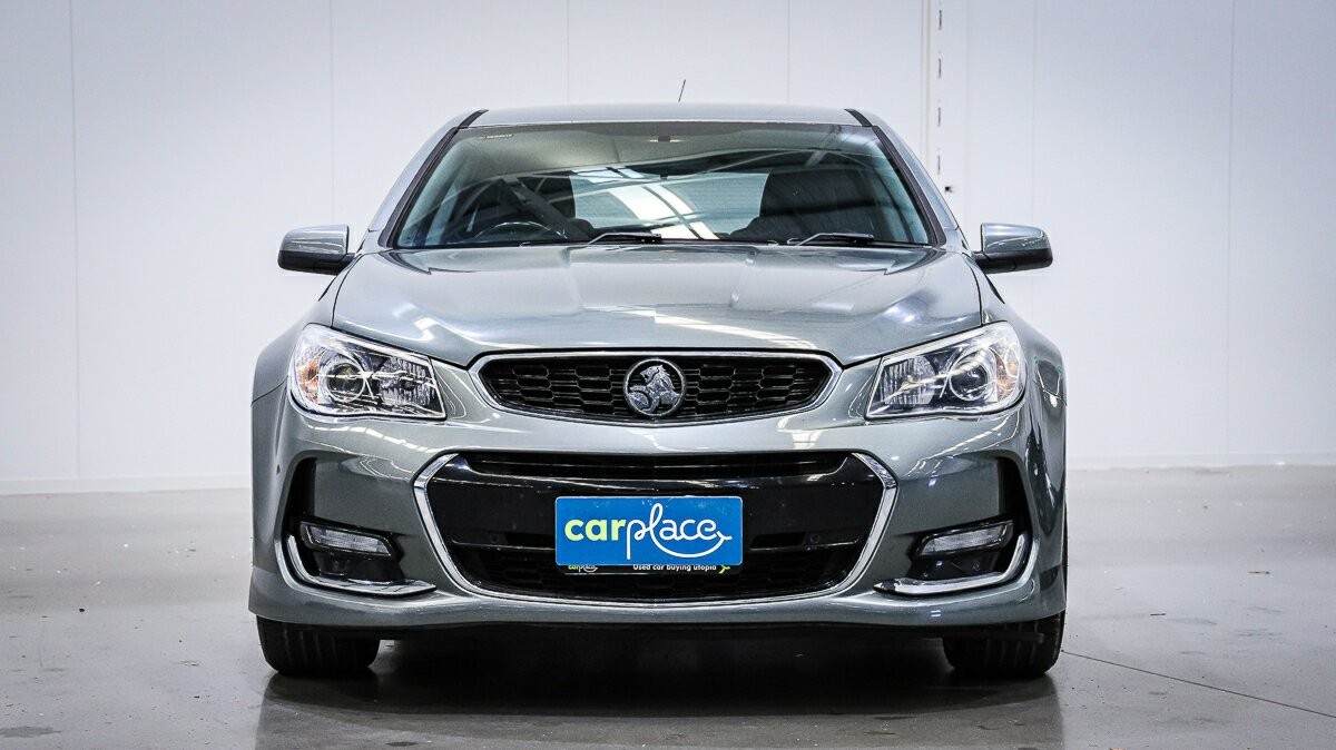 Holden Commodore image 2